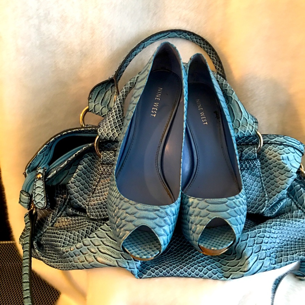 Nine West leather pumps